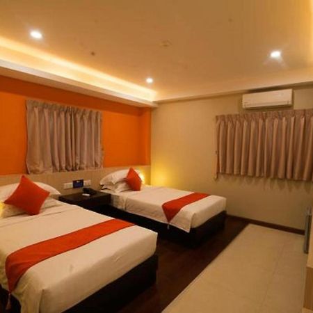 Eastern Hotel Yangon Exterior foto